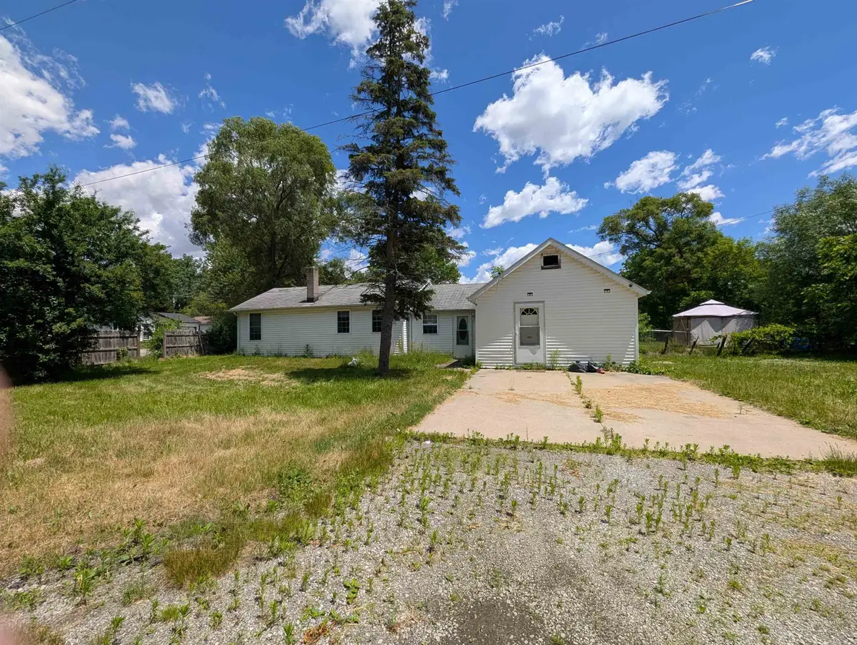 2286 California, Saginaw, MI 48601 - #1