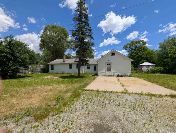 2286 California, Saginaw, MI 48601