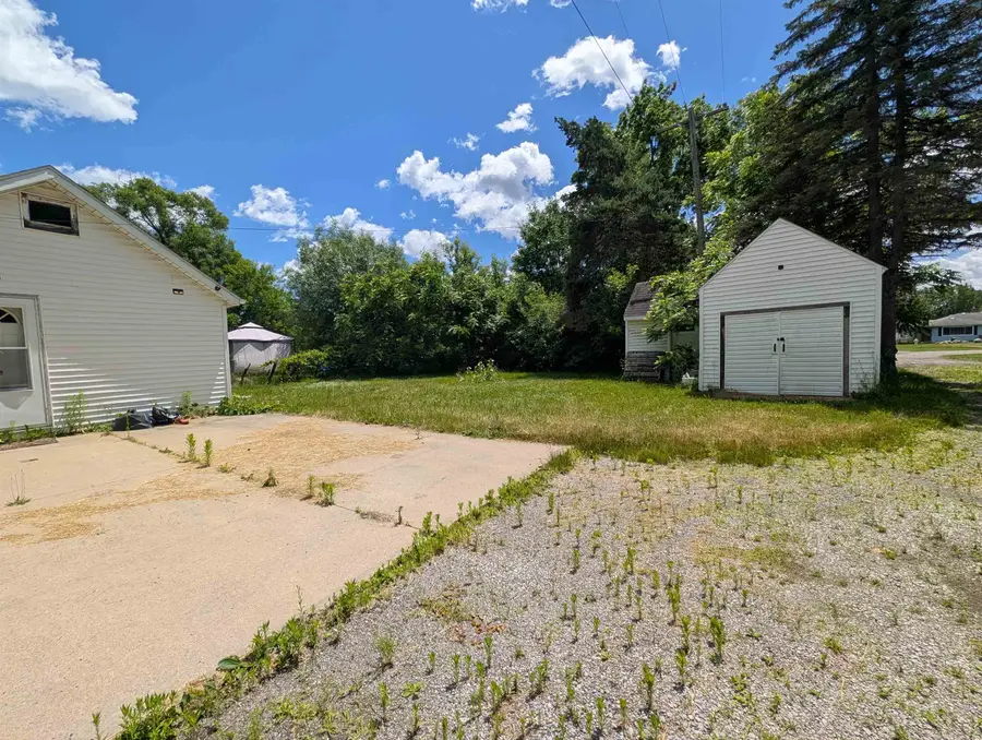 2286 California, Saginaw, MI 48601 - #3