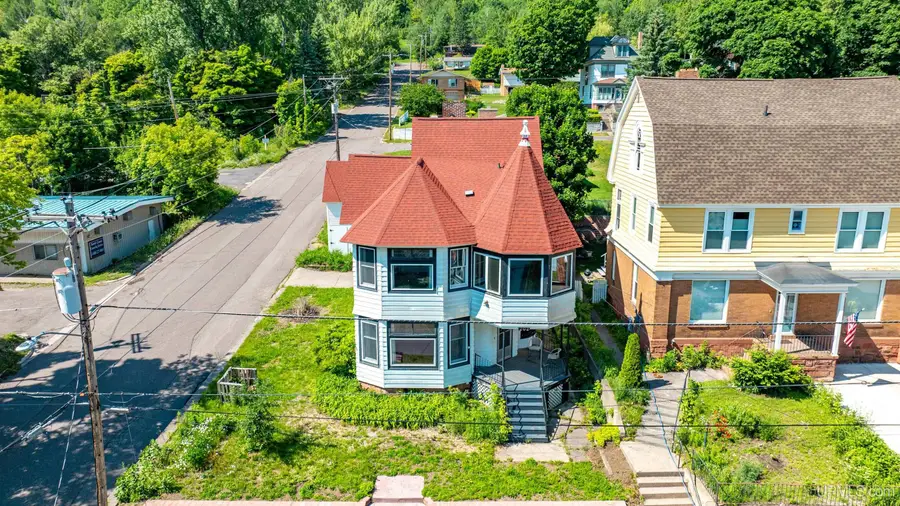 202 Harris, Hancock, MI 49930 - #2