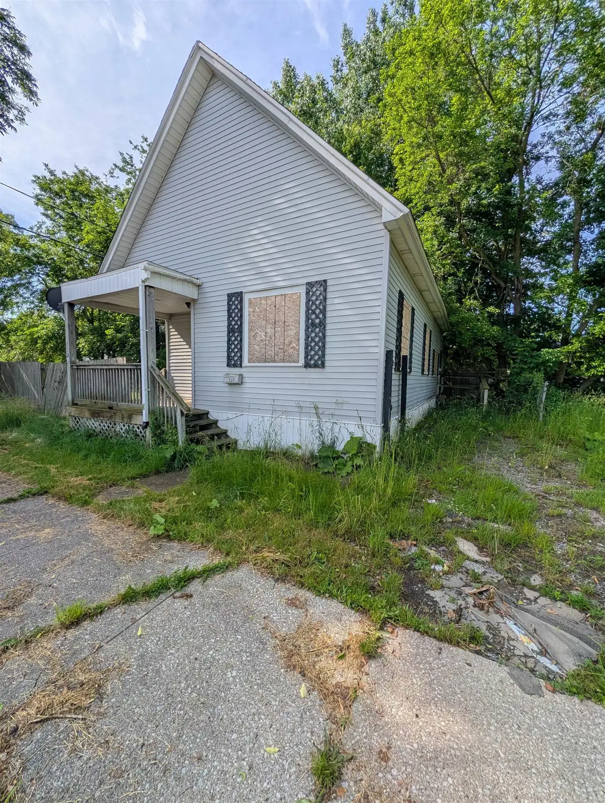 710 Holden, Saginaw, MI 48601 - #1