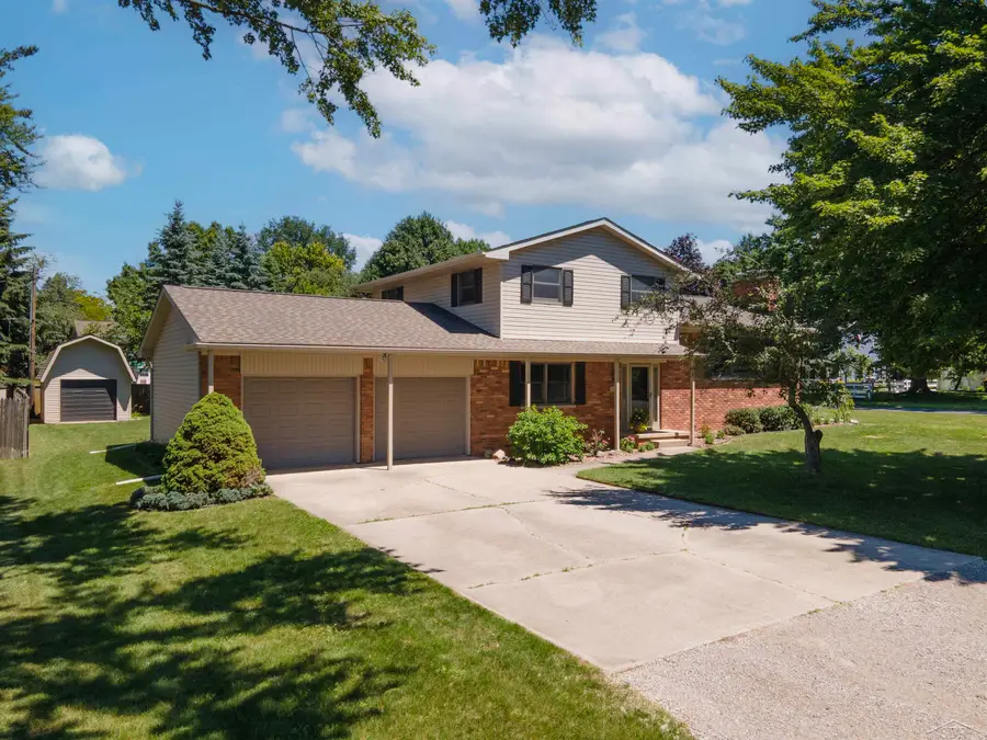 5542 Barberry, Saginaw, MI 48603 - #3