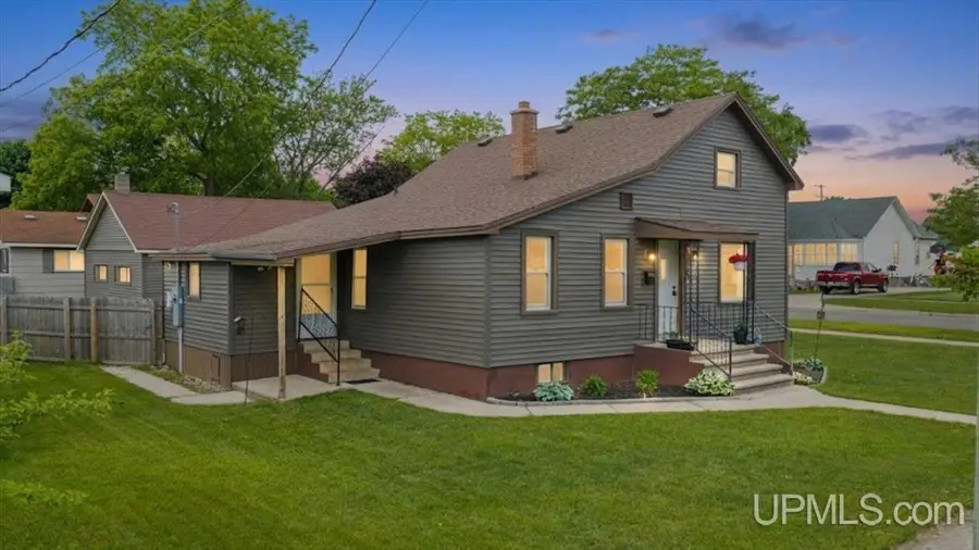 202 S 3rd, Gladstone, MI 49837 - #2