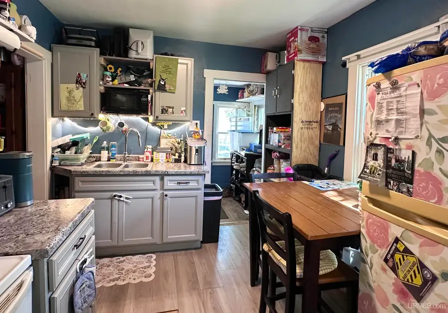 915 Wells, Iron Mountain, MI 49801 - #3