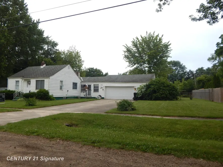 3227 W Parkway, Flint, MI 48504 - #3