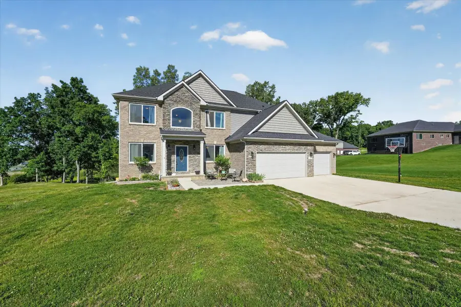 126 Parker, Ortonville, MI 48462 - #2