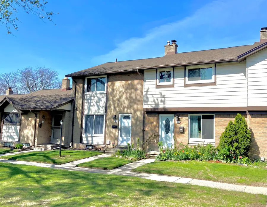 8401 Eighteen Mile # 20, Sterling Heights, MI 48313 - #2