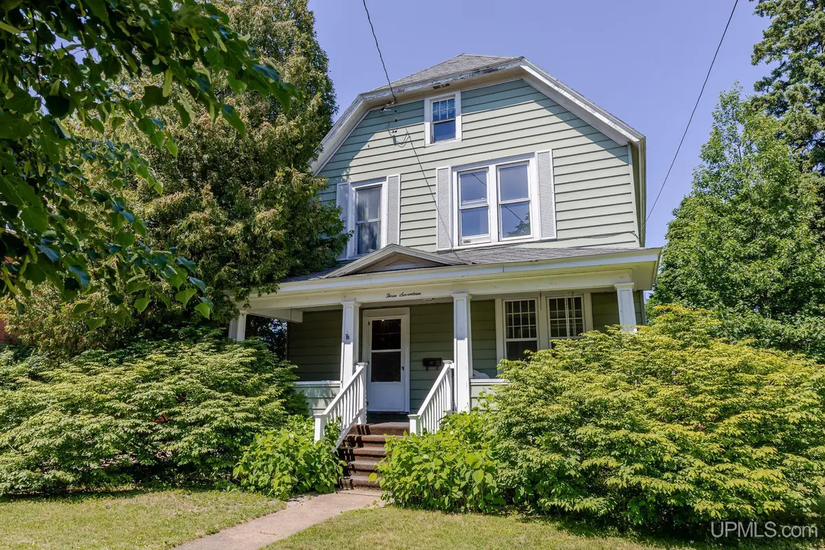 317 E Hewitt, Marquette, MI 49855 - #1