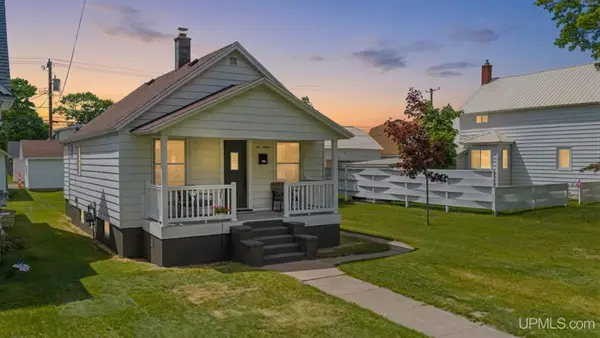 612 S 15th, Escanaba, MI 49829