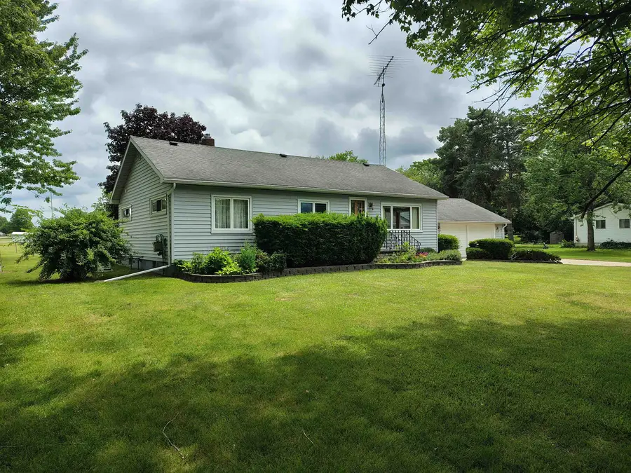 905 Dexter, Lennon, MI 48449 - #2