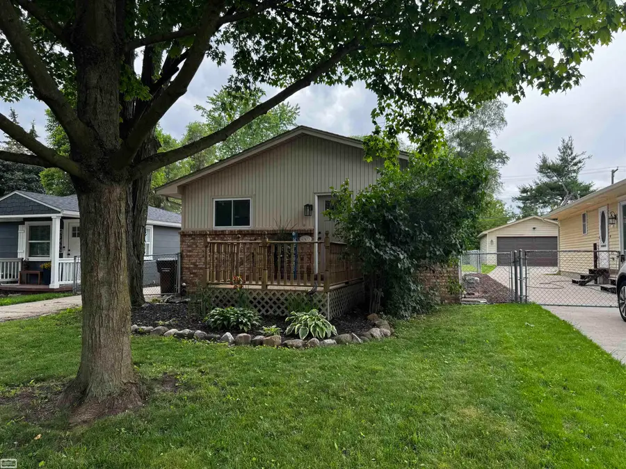47473 Greenview, Utica, MI 48317 - #2