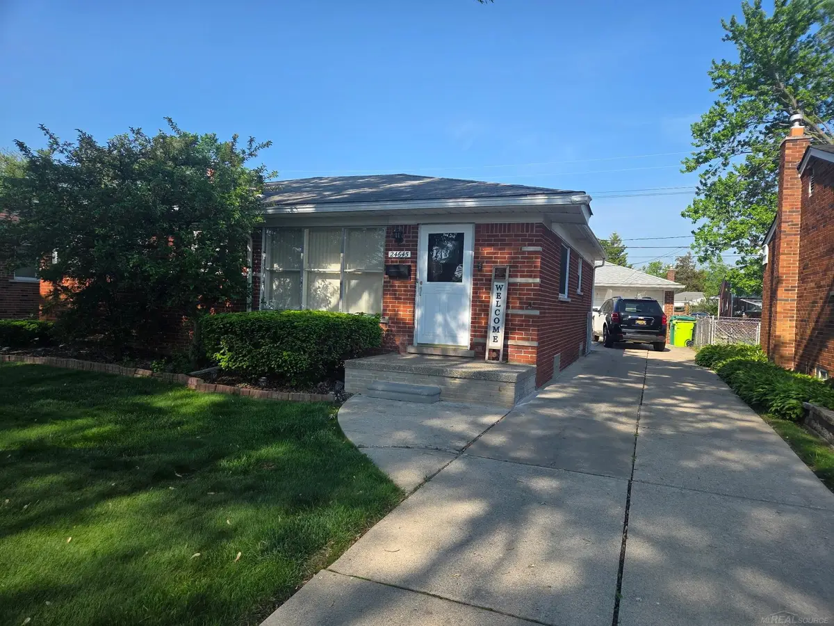 24645 Raven Avenue, Eastpointe, MI 48021 - #1