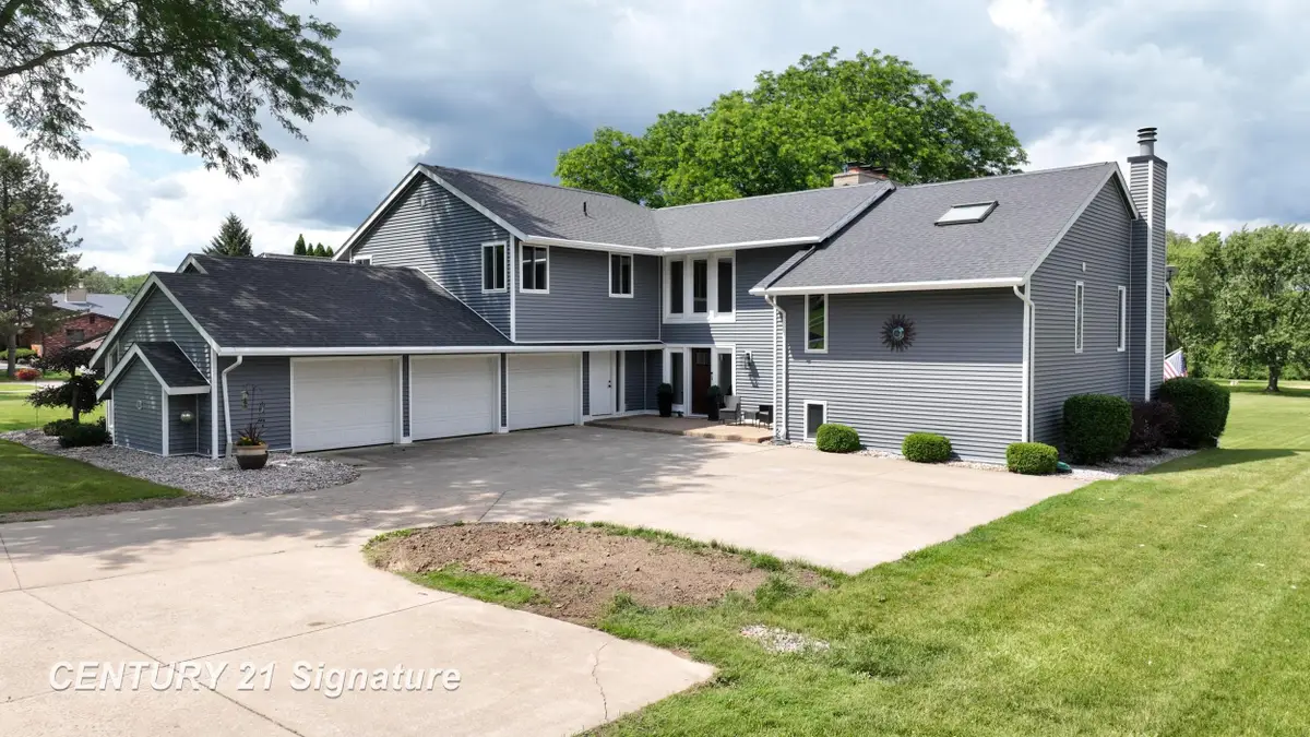 7492 River, Flushing, MI 48433 - #1