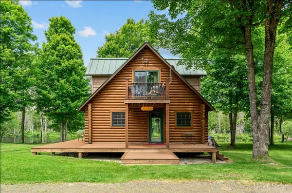 14132 River, Republic, MI 49879