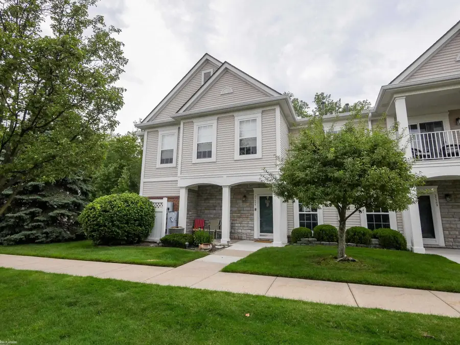 25699 Maritime Cir #Bldg 8, Harrison Township, MI 48045 - #2