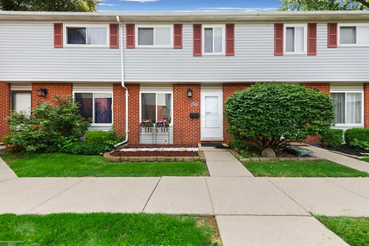 27932 Eastwick Square, Roseville, MI 48066 - #1