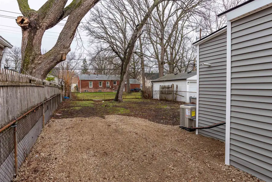 20925 Ridgemont, Harper Woods, MI 48225 - #2