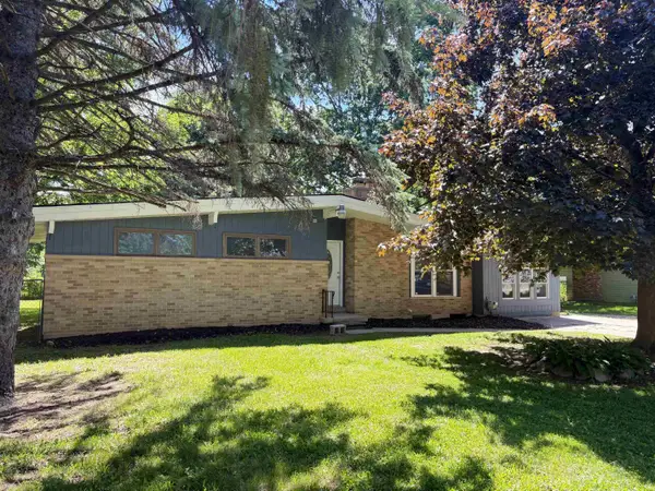 1060 Pawnee, Burton, MI 48509