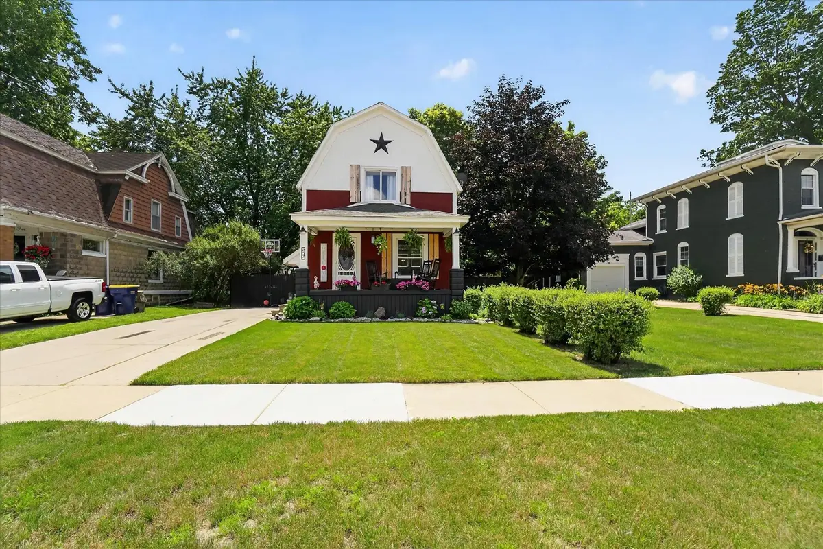 207 W State, Corunna, MI 48817 - #1