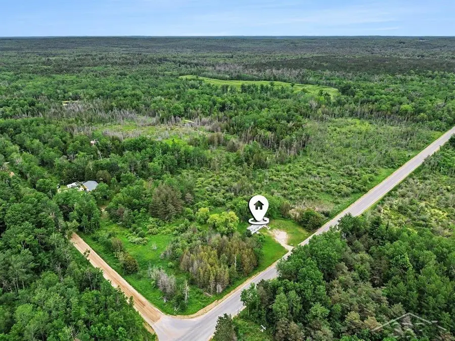 75 E Stockwell, Harrison, MI 48625 - #3