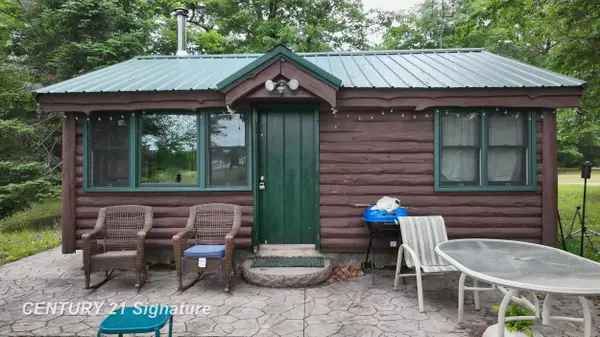 751 E Long Lake, Harrison, MI 48625
