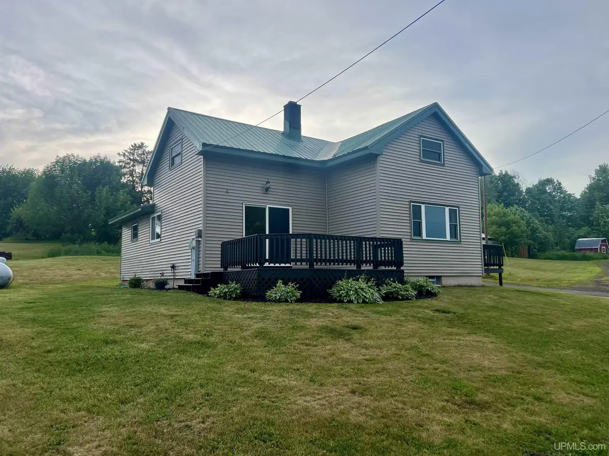 606 Mcclellan, Rockland, MI 49960 - #1