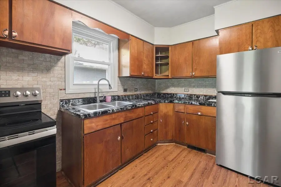 1237 Vine, Adrian, MI 49221 - #3