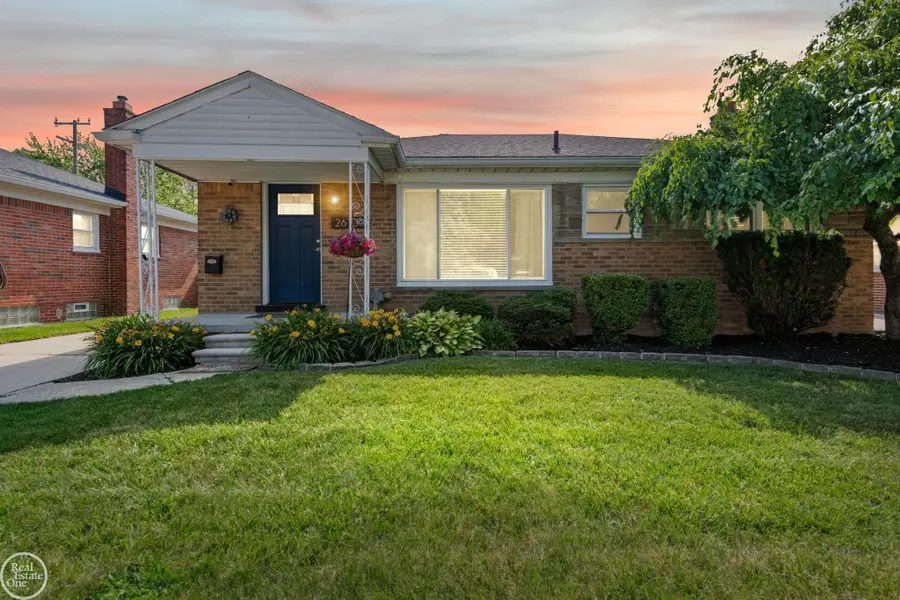 26730 Ursuline, Saint Clair Shores, MI 48081 - #2