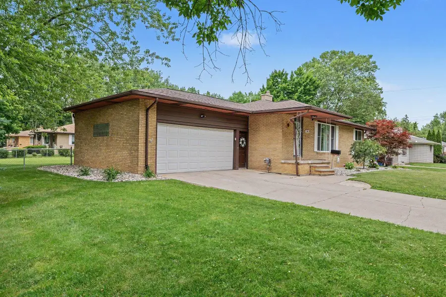 1501 N Dewitt, Bay City, MI 48706 - #2