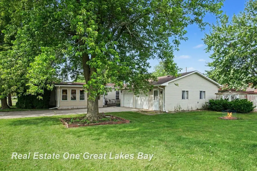760 Doro, Saginaw, MI 48604 - #2