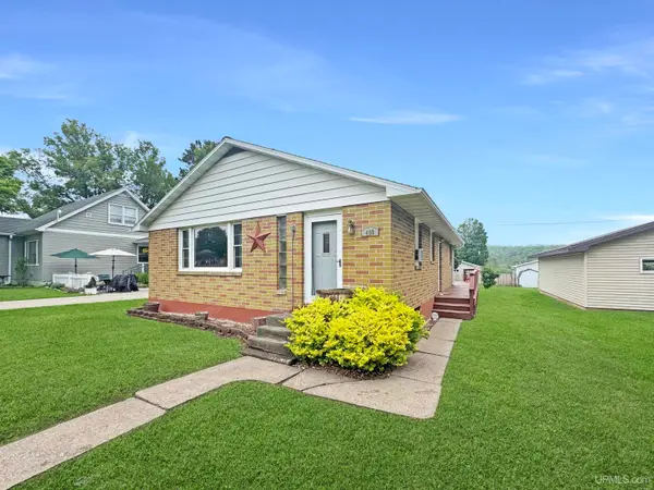 409 Baker, Caspian, MI 49915