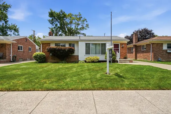 18735 Lexington, Redford, MI 48240