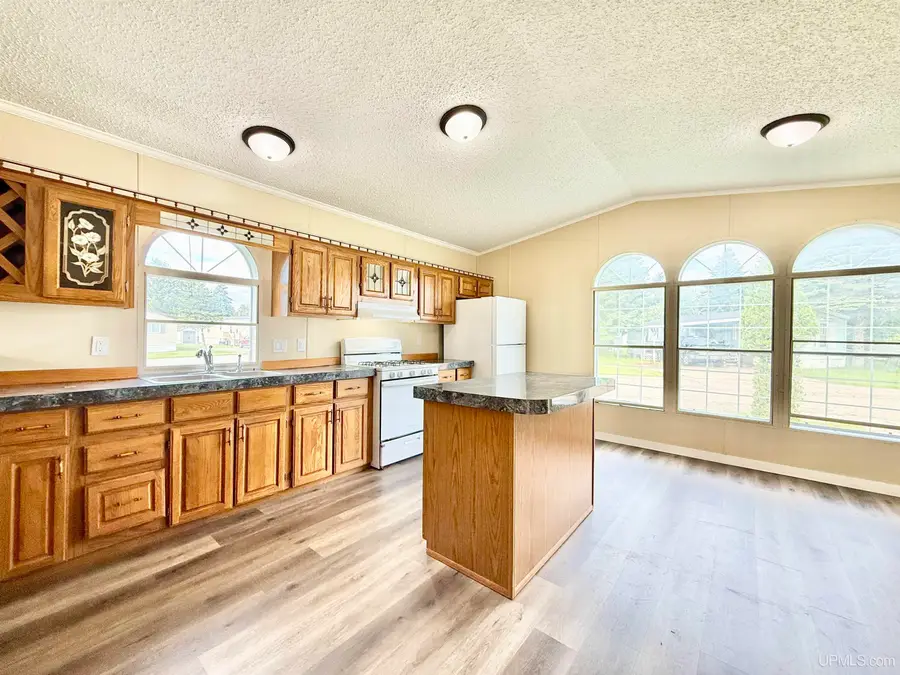 1600 S 30th Lot 166, Escanaba, MI 49829 - #3