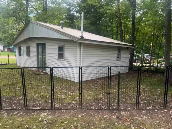 5118 Glenwood, Harrison, MI 48625