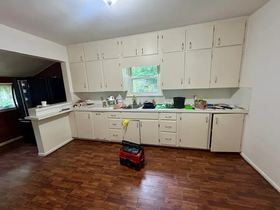 220 W Beech, Gladwin, MI 48624 - #2