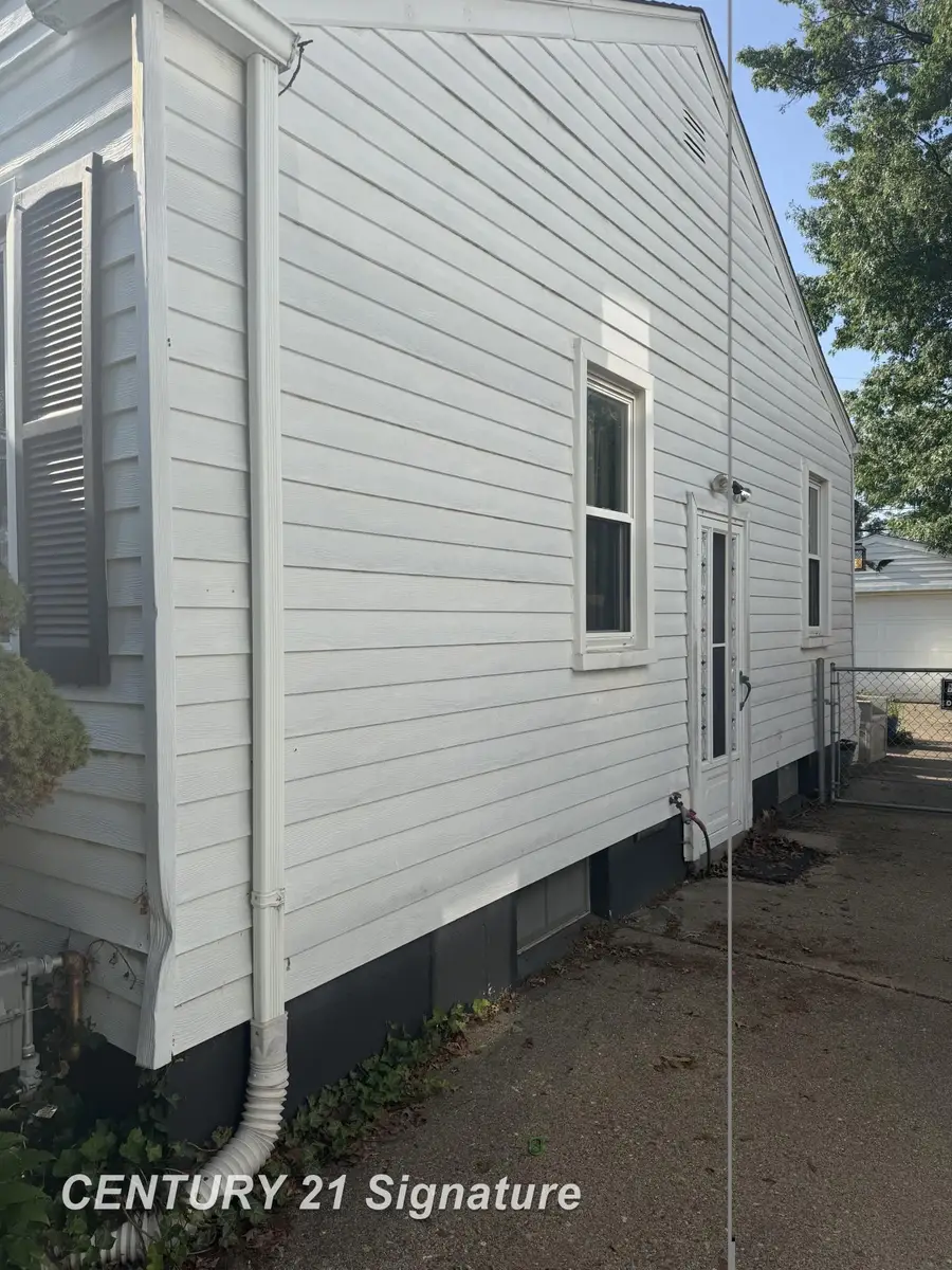 658 East Coy, Hazel Park, MI 48030 - #2
