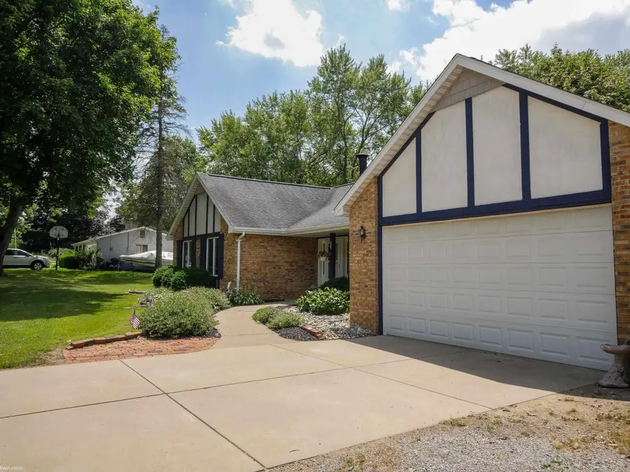 8468 Rondale, Grand Blanc, MI 48439 - #2