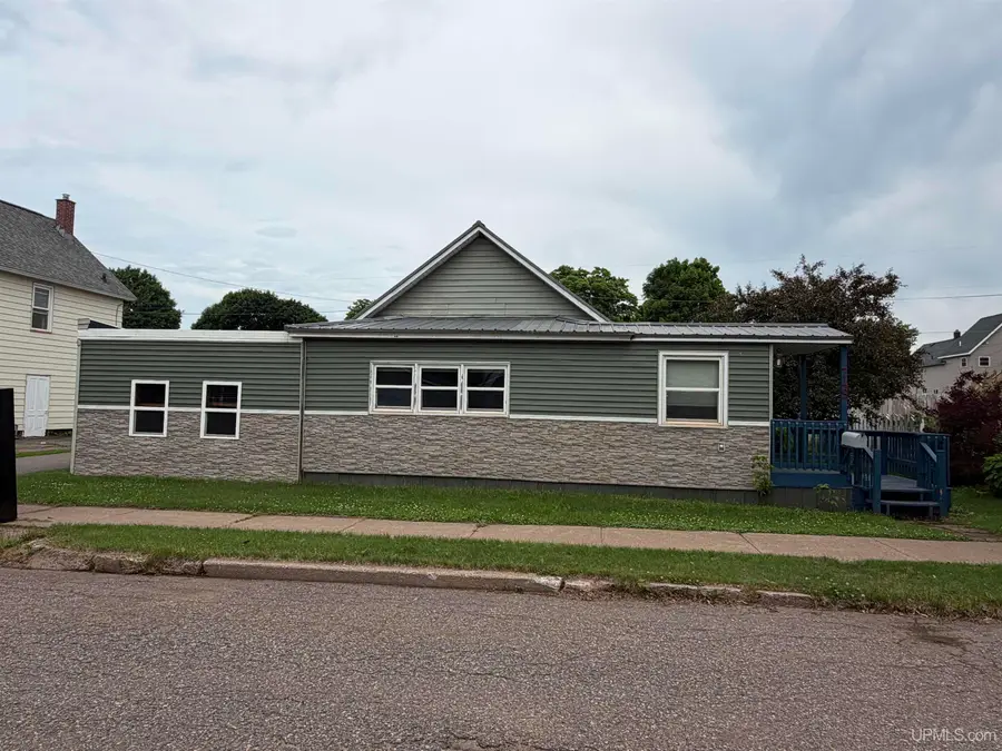 749 Michigan, Ishpeming, MI 49849 - #2