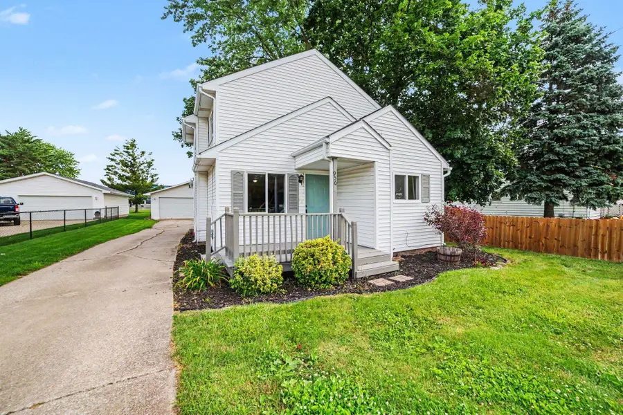 956 Commonwealth, Saginaw, MI 48604 - #2
