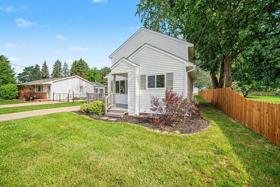 956 Commonwealth, Saginaw, MI 48604 - #3
