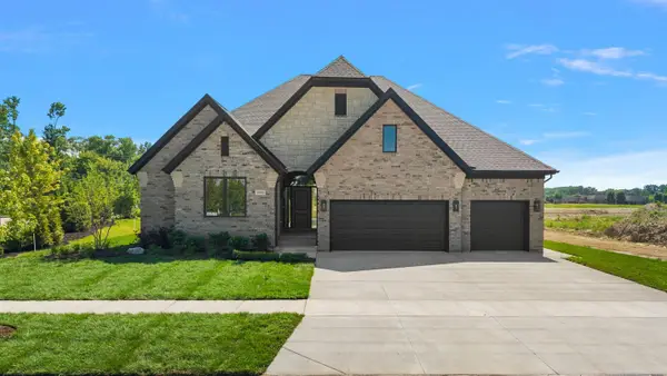 54946 Rose Terrace, Shelby Twp, MI 48316