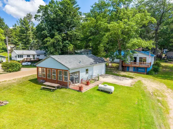 1276 E Long Lake, Harrison, MI 48625