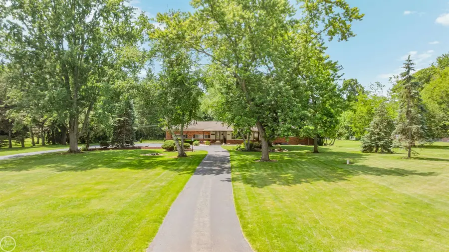 5248 Brookside, Shelby, MI 48316 - #2