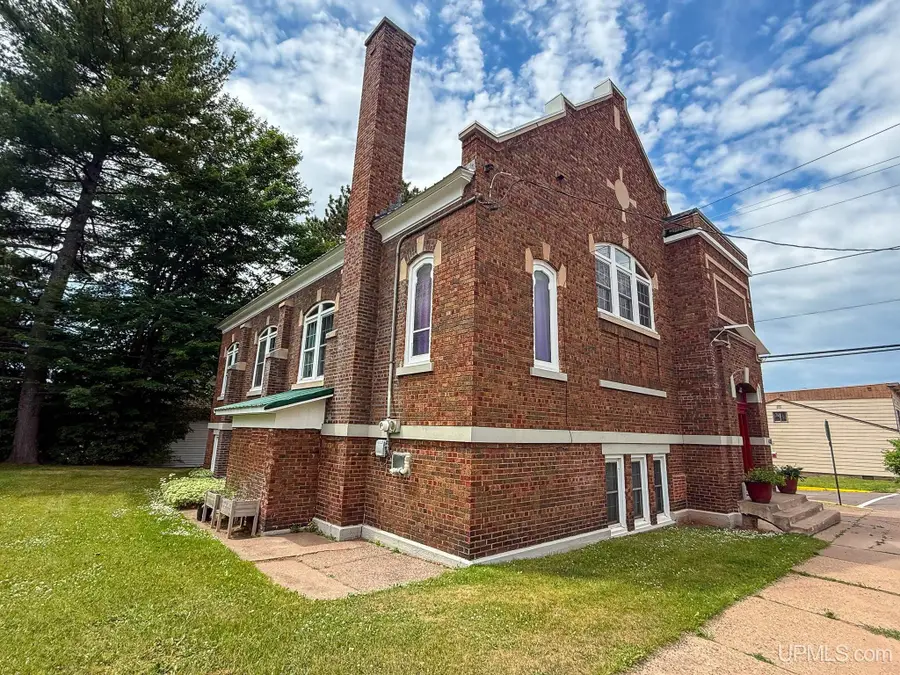 405 S Suffolk, Ironwood, MI 49938 - #3