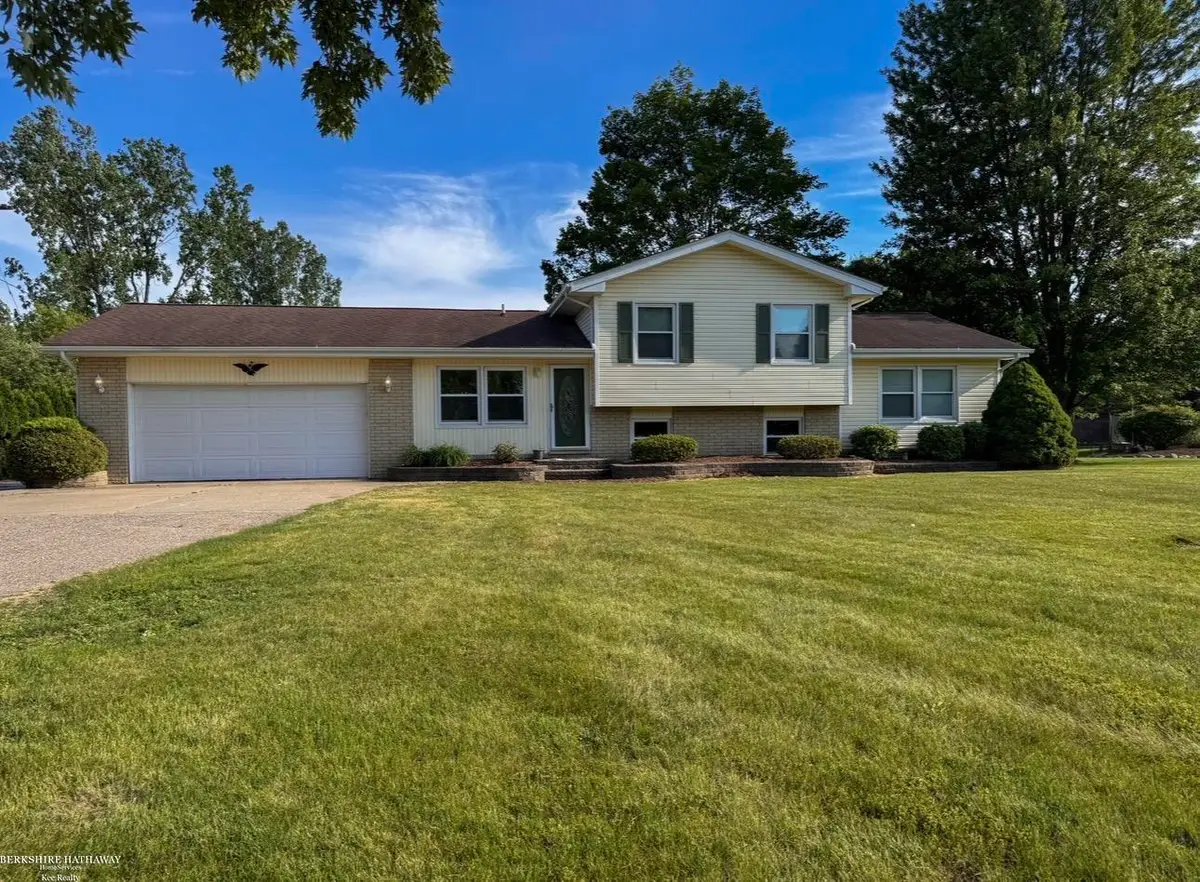 7894 Lantern, Almont, MI 48003 - #1
