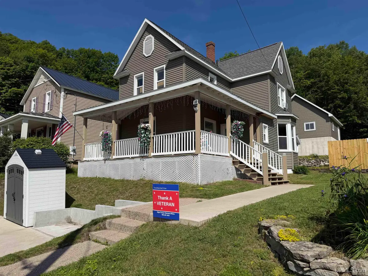 204 Walnut, Munising, MI 49862 - #1