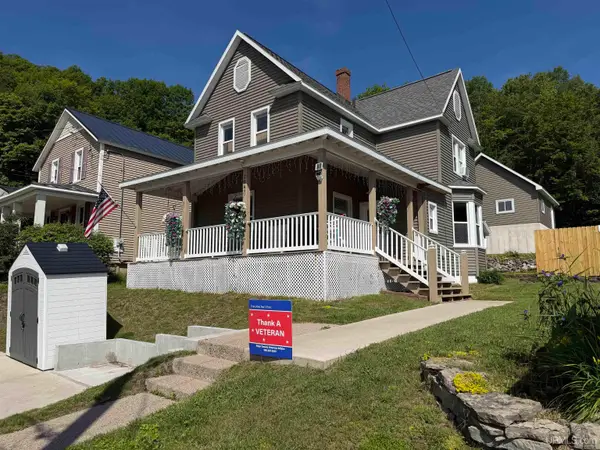 204 Walnut, Munising, MI 49862