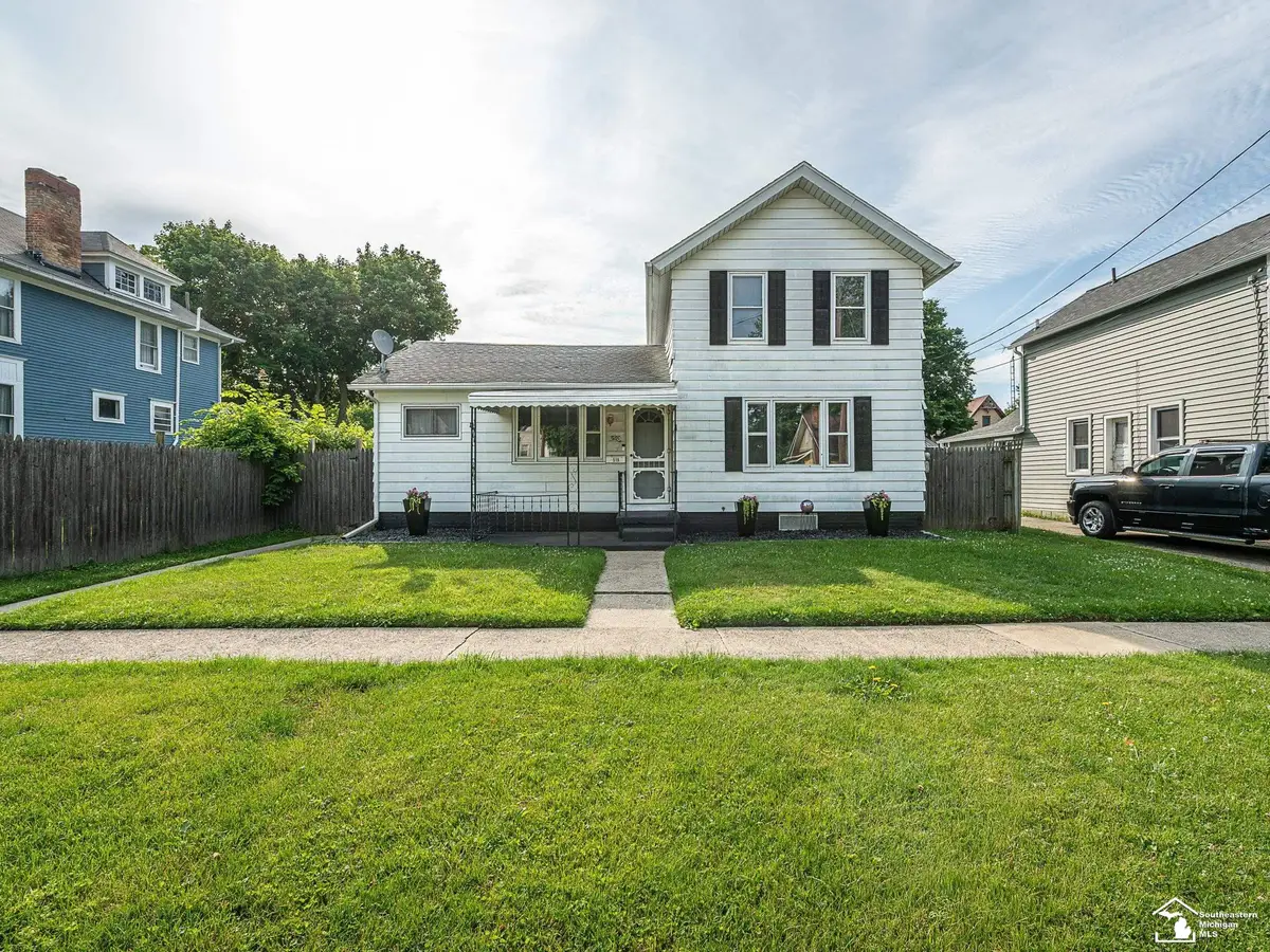 518 Comstock, Adrian, MI 49221 - #1