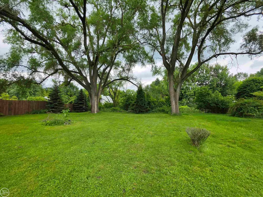 24741 Old Shook, Harrison Township, MI 48045 - #2