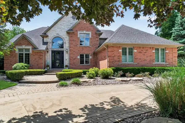 53987 Trent River, Shelby Twp, MI 48315